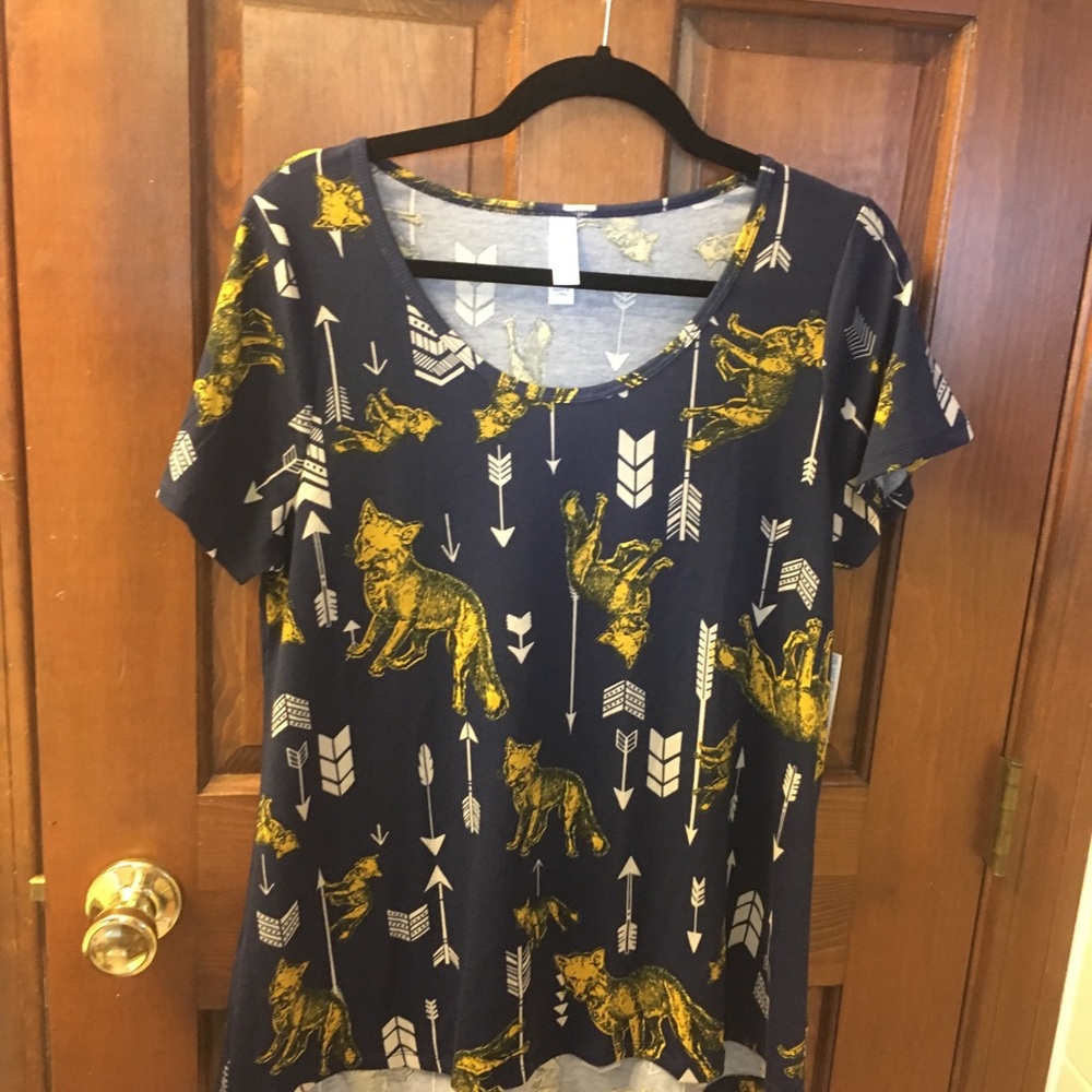 LuLaRoe NWT Classic Tee size M